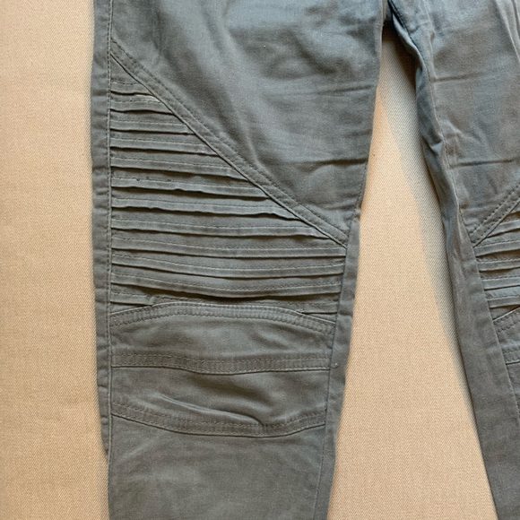 Khaki pants - Picture 2 of 4